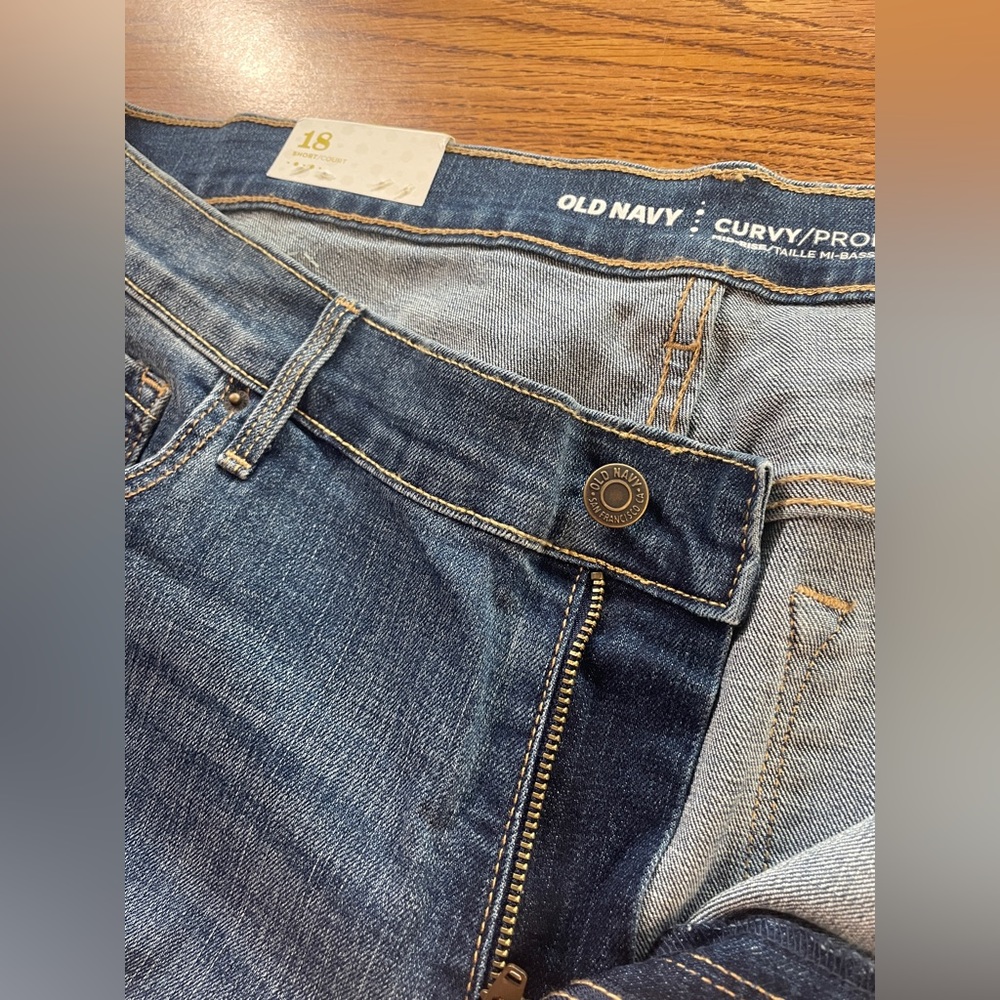 Curvy & Short Bootcut Jeans